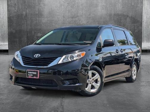 2017 Toyota Sienna LE