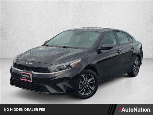 Aurora Black 2024 Kia Forte LXS