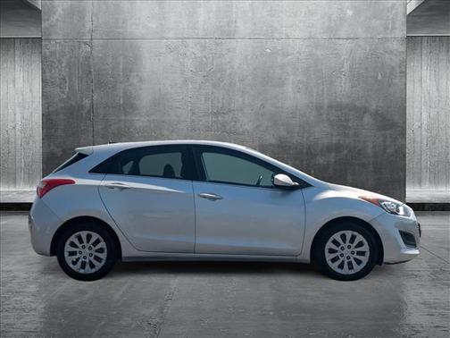 2016 Hyundai Elantra GT Base