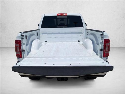 2022 RAM 2500 Laramie Crew Cab 4x4 6'4' Box