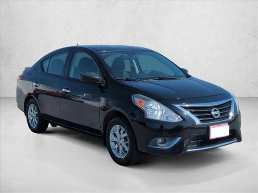Super Black 2016 Nissan Versa 1.6 SV