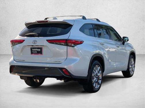 2022 Toyota Highlander Limited