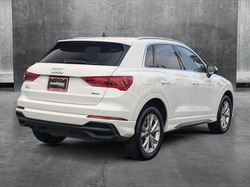 2023 Audi Q3 S line Premium