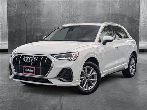 2023 Audi Q3 S line Premium