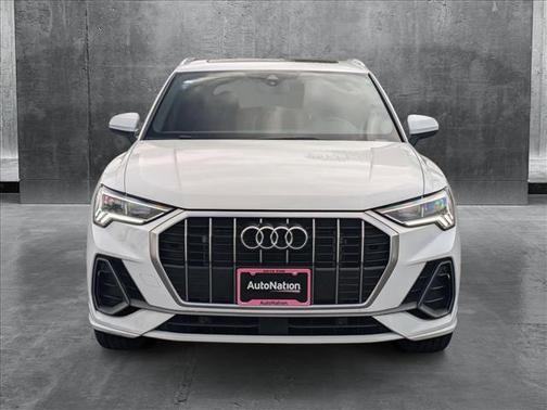 2023 Audi Q3 S line Premium