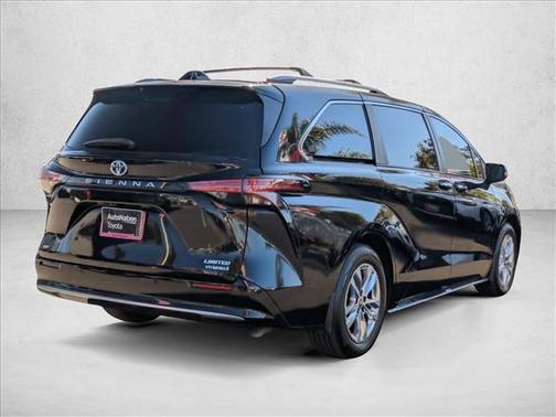 2024 Toyota Sienna Limited