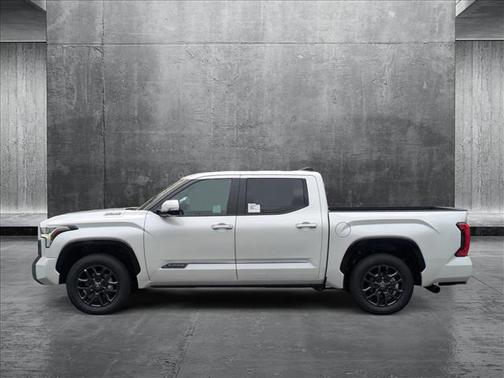 2025 Toyota Tundra Hybrid Platinum