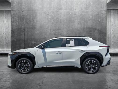 2025 Toyota bZ4X XLE
