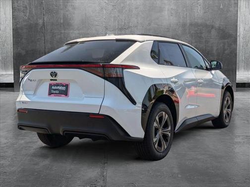 2025 Toyota bZ4X XLE