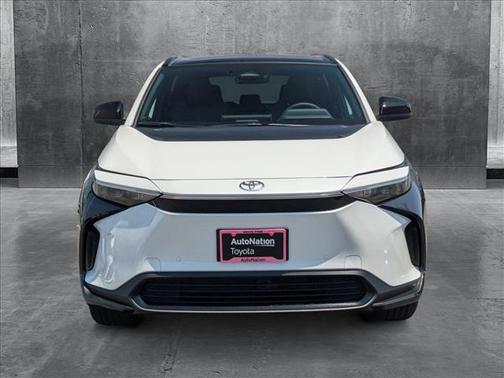 2025 Toyota bZ4X XLE