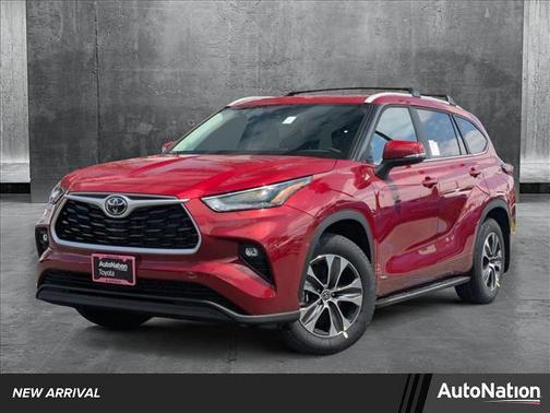 2025 Toyota Highlander Hybrid XLE