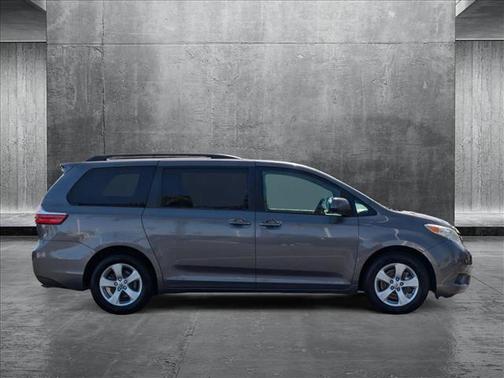 2015 Toyota Sienna LE