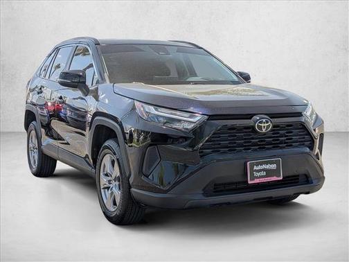 Midnight Black Met 2024 Toyota RAV4 XLE