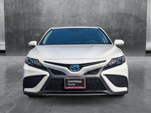 2024 Toyota Camry Hybrid SE