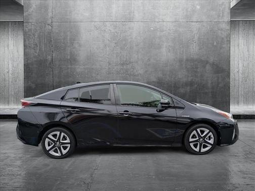 2017 Toyota Prius Three Touring