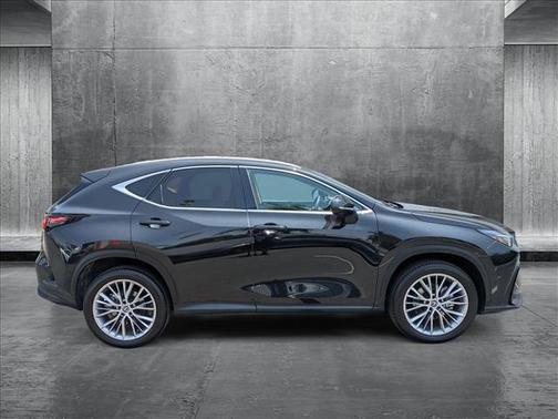 2025 Lexus NX 350h Premium