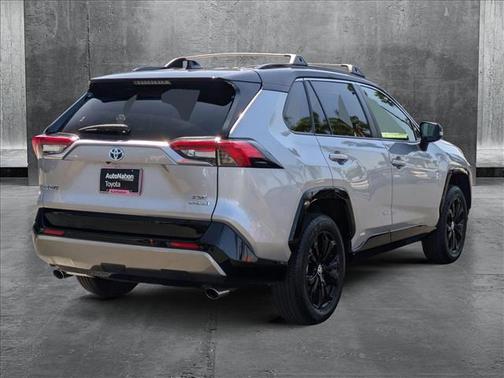 2024 Toyota RAV4 Hybrid SE