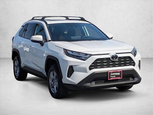 Ice Cap 2025 Toyota RAV4 XLE