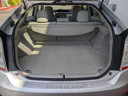 2010 Toyota Prius III