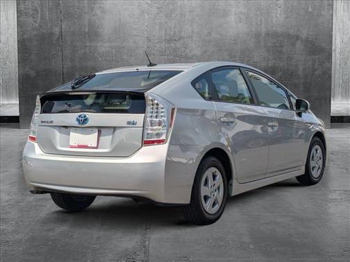 2010 Toyota Prius III