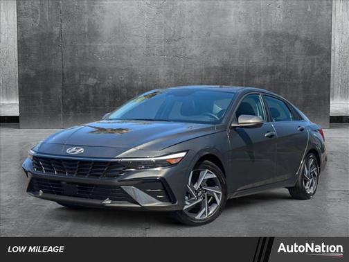 2025 Hyundai ELANTRA Limited