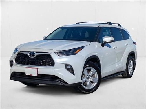 2022 Toyota Highlander LE