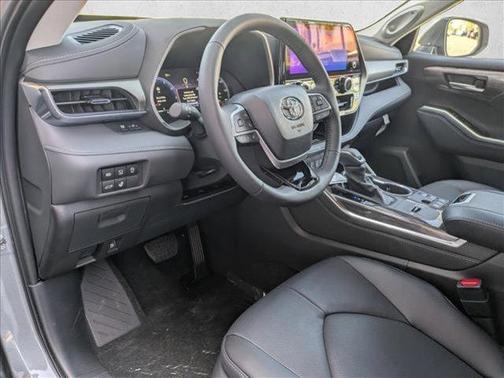 2025 Toyota Highlander Limited