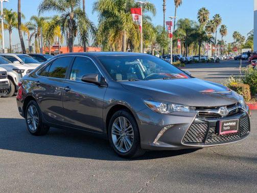 2017 Toyota Camry SE