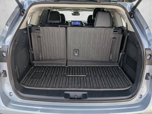 Moon Dust 2024 Toyota Highlander Hybrid Limited
