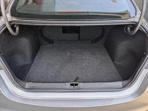 2016 Chrysler 200 LX