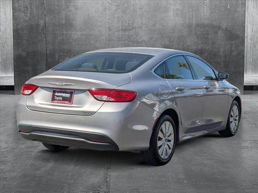 2016 Chrysler 200 LX