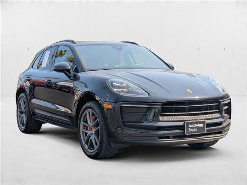2022 Porsche Macan AWD