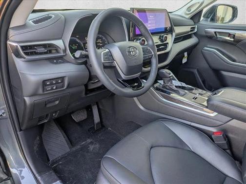 2025 Toyota Highlander Hybrid Limited