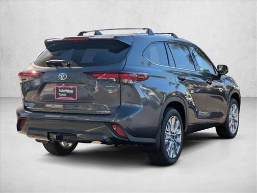 2025 Toyota Highlander Hybrid Limited