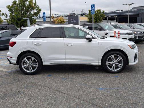 2021 Audi Q3 45 S line Premium