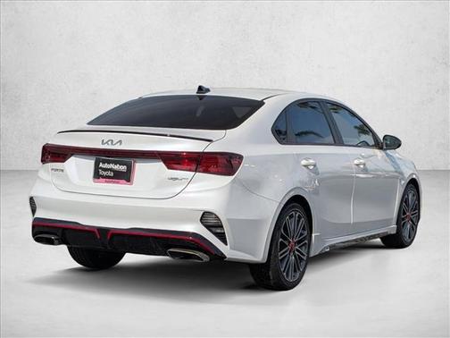 Snow White Pearl 2023 Kia Forte GT