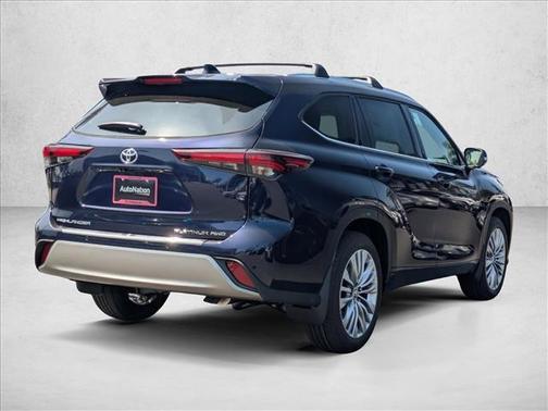 2025 Toyota Highlander Platinum