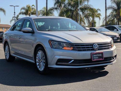 2017 Volkswagen Passat 1.8T SE