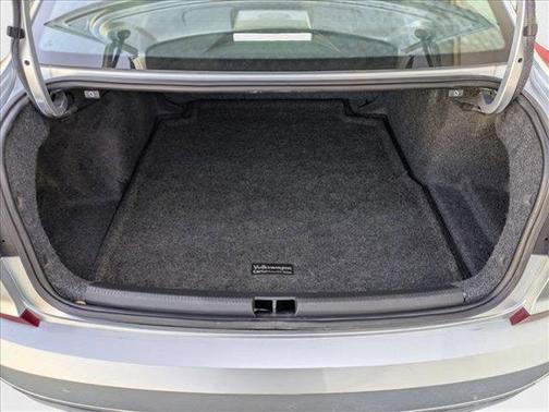 2017 Volkswagen Passat 1.8T SE