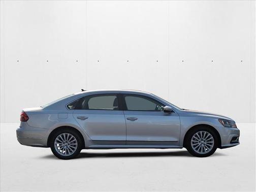 2017 Volkswagen Passat 1.8T SE