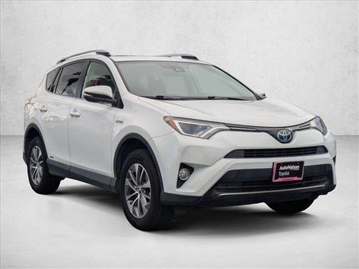 2017 Toyota RAV4 Hybrid SE
