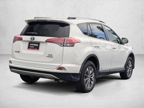 2017 Toyota RAV4 Hybrid SE