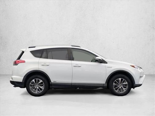 2017 Toyota RAV4 Hybrid SE