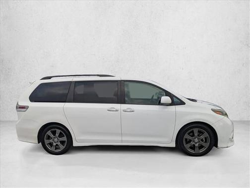 2017 Toyota Sienna SE