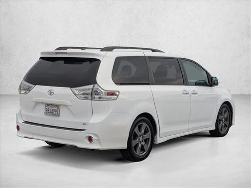 2017 Toyota Sienna SE
