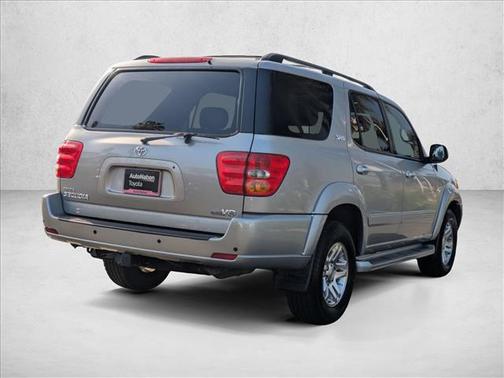 2004 Toyota Sequoia SR5