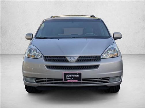 2005 Toyota Sienna XLE