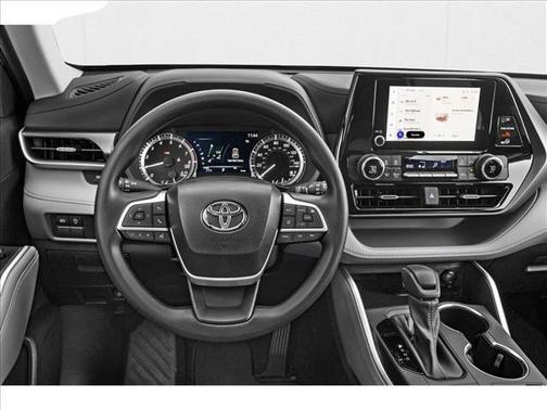 2025 Toyota Highlander LE