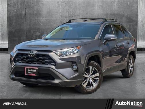 2020 Toyota RAV4 XLE