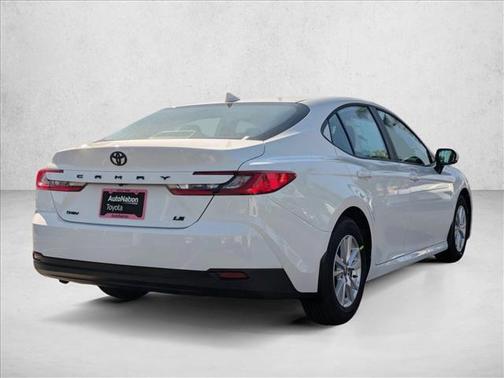 Ice Cap 2026 Toyota Camry LE